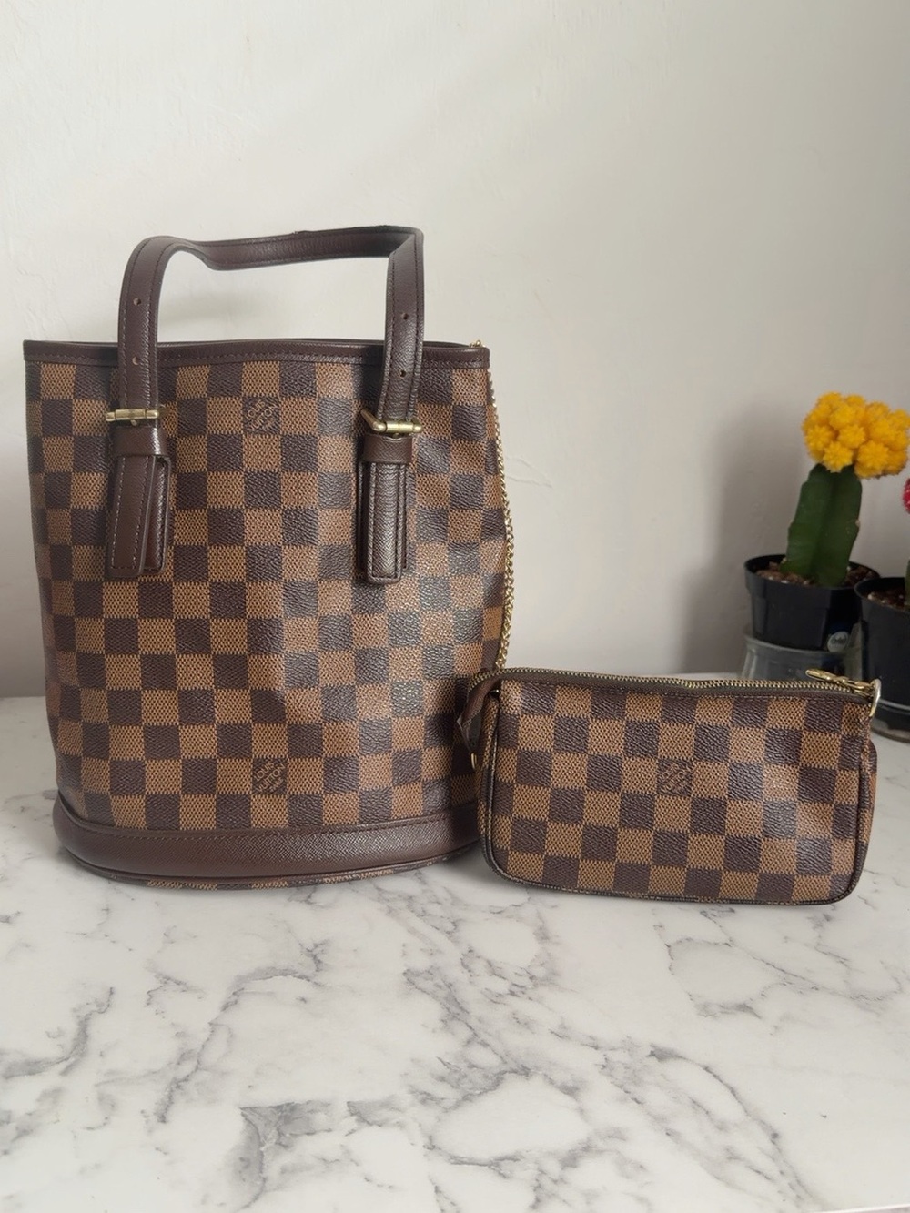 Louis Vuitton Marais Damier Ebene Bucket Bag w/ Pouch